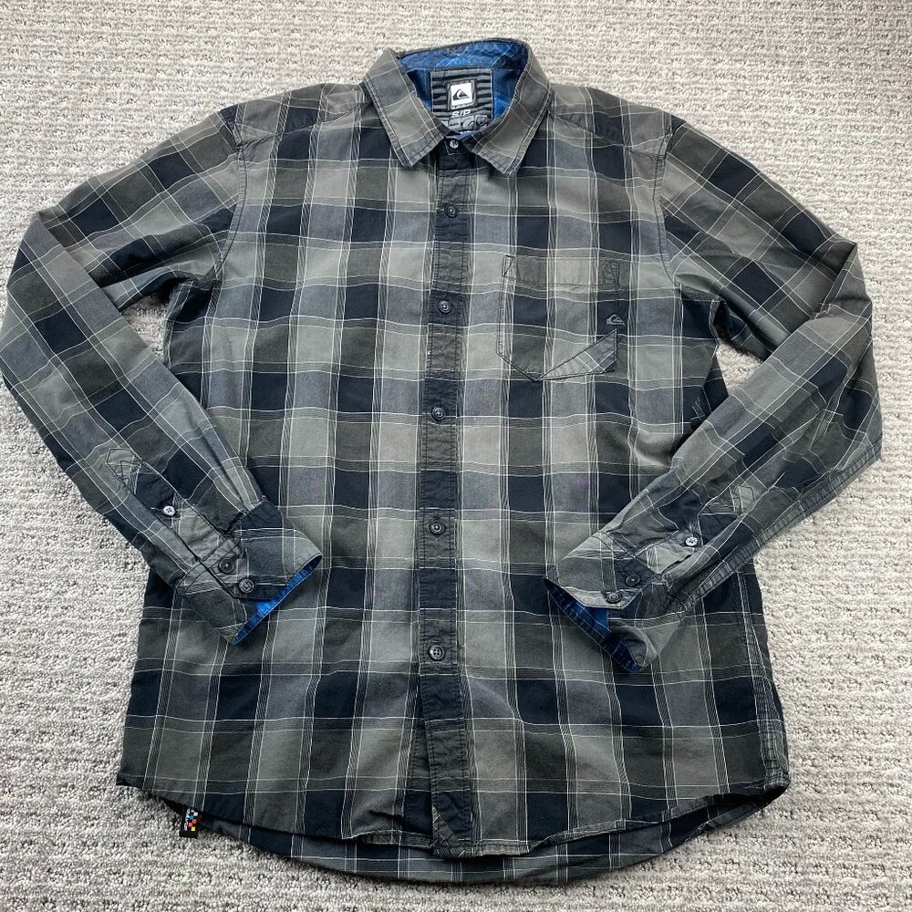 QUIKSILVER Shirt Men Small S Black Gray Plaid Button Up Long Sleeve Polo Preppy